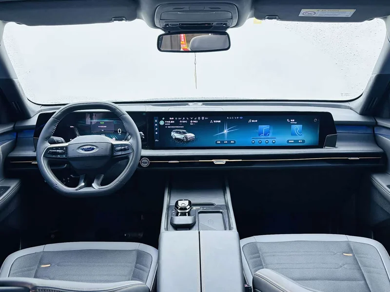 Ford Edge — фото 10