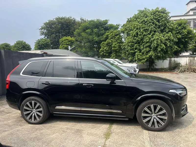Volvo XC90 — фото 11