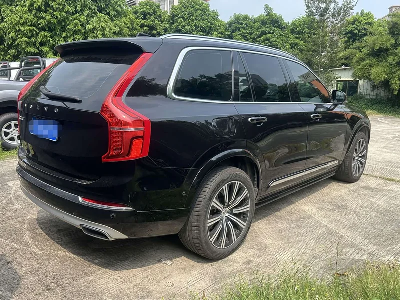 Volvo XC90 — фото 14