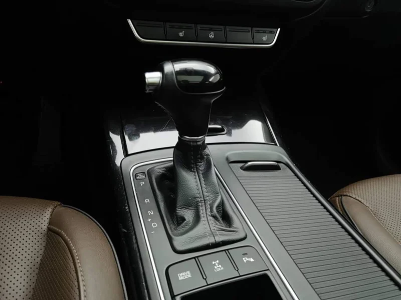 Kia Sorento — фото 13