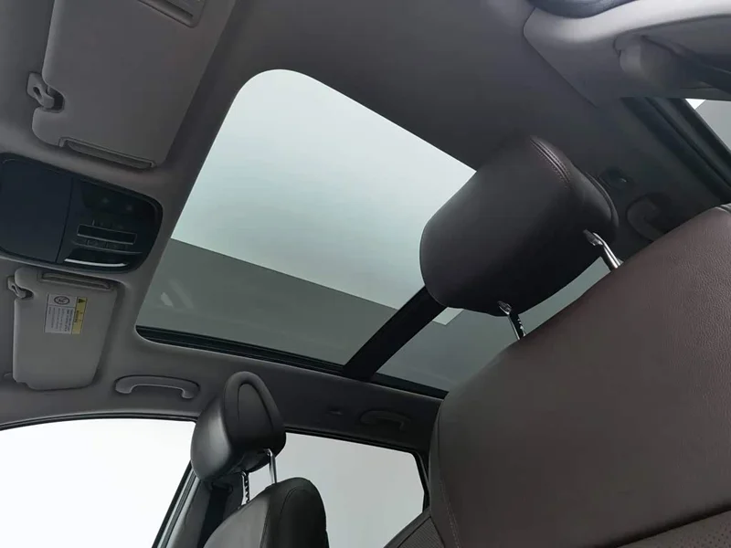Kia Sorento — фото 14