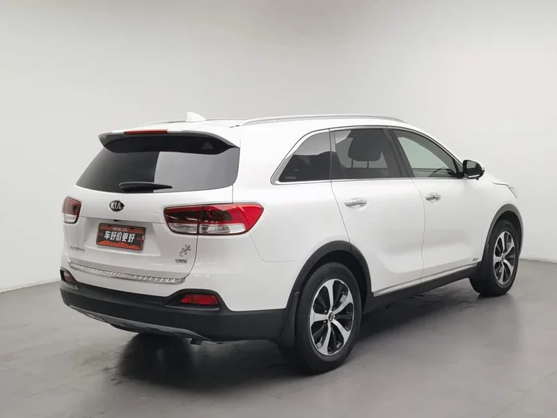 Kia Sorento — фото 2