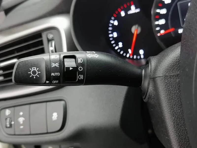 Kia Sorento — фото 21
