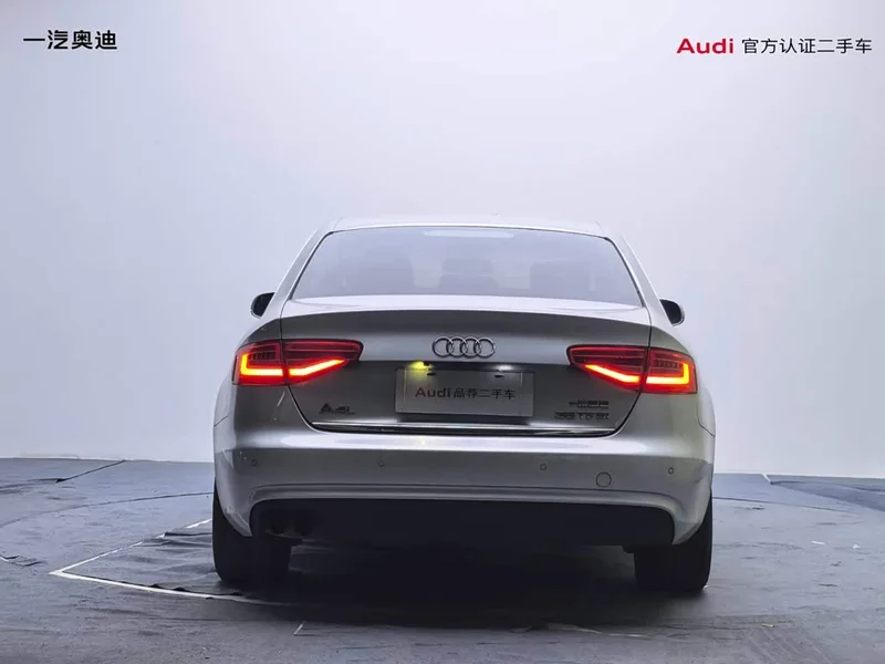 Audi A4L — фото 5
