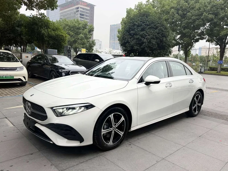Mercedes-Benz A-Class — фото 1