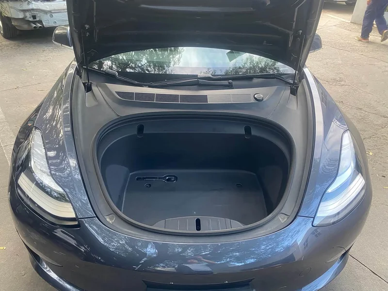 Tesla Model 3 — фото 6