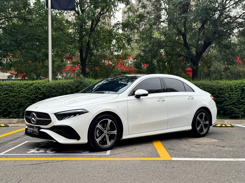 Mercedes-Benz A-Class — фото 1