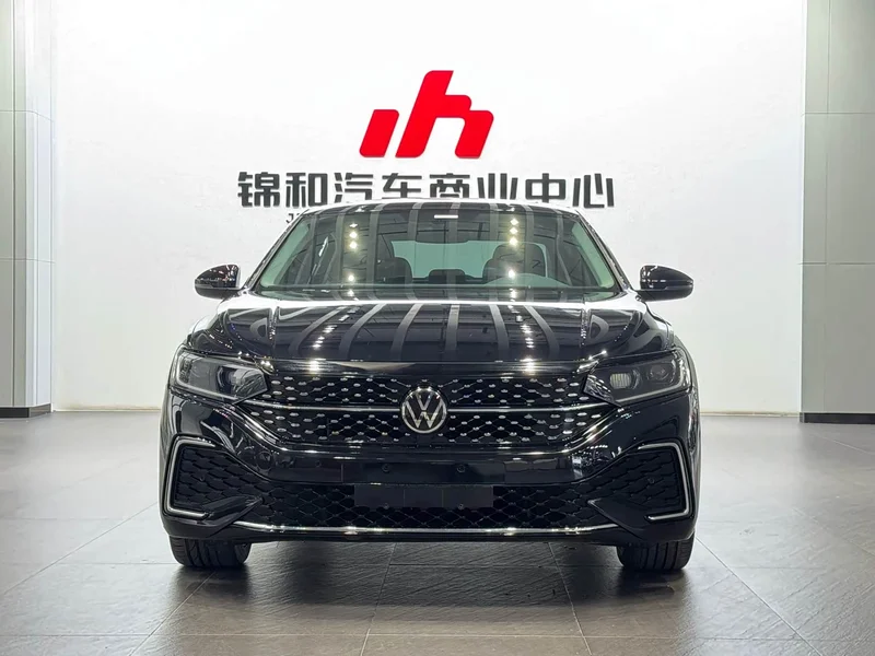 Volkswagen Passat — фото 2