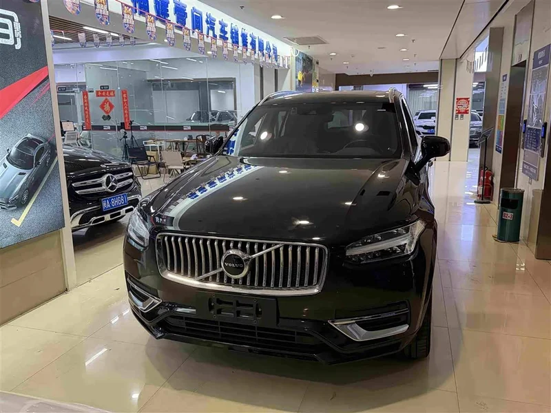 Volvo XC90 — фото 2