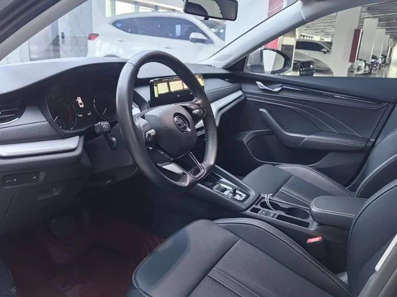 Volkswagen Octavia — фото 7