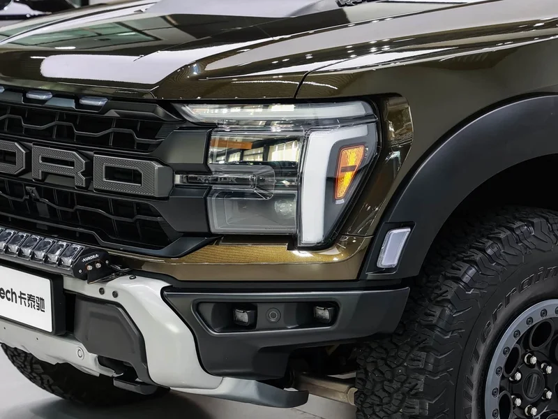 Ford F-150 Raptor — фото 8
