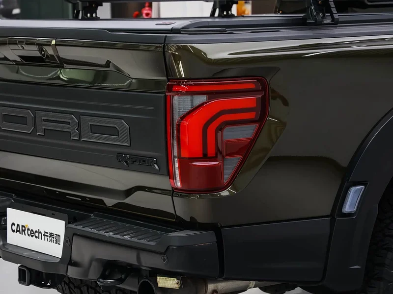 Ford F-150 Raptor — фото 9