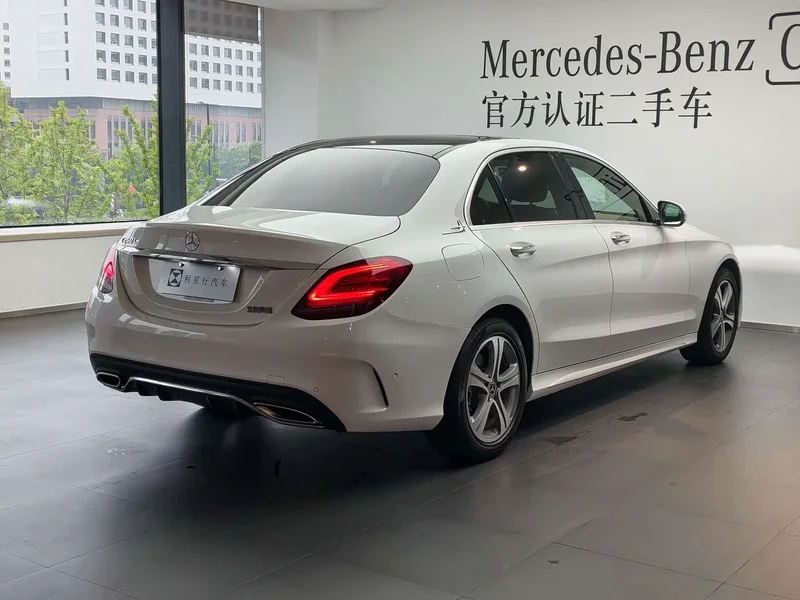 Mercedes-Benz C-Class — фото 15