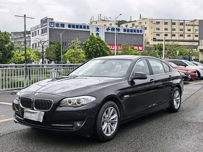 BMW 5-Series — фото 1