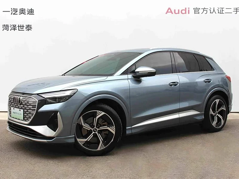 Audi Q4 e-tron — фото 1
