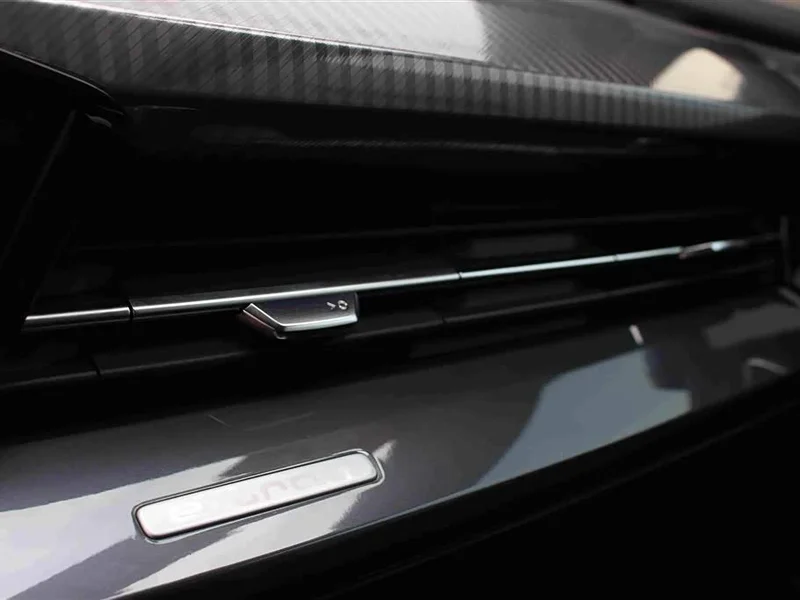 Audi Q4 e-tron — фото 14