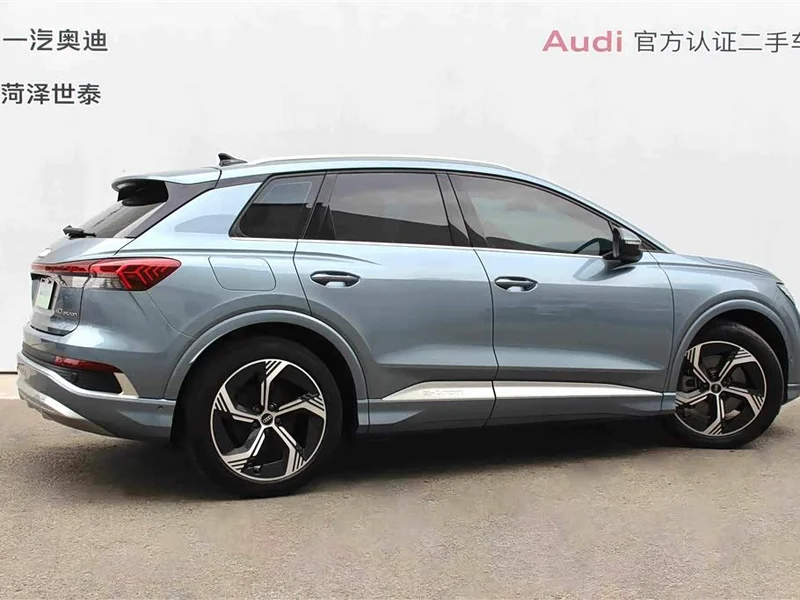 Audi Q4 e-tron — фото 2