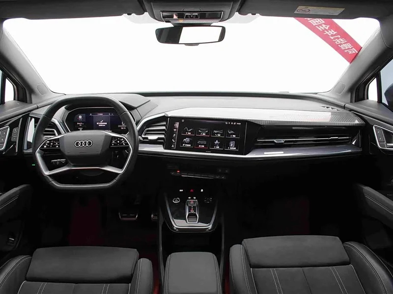 Audi Q4 e-tron — фото 6