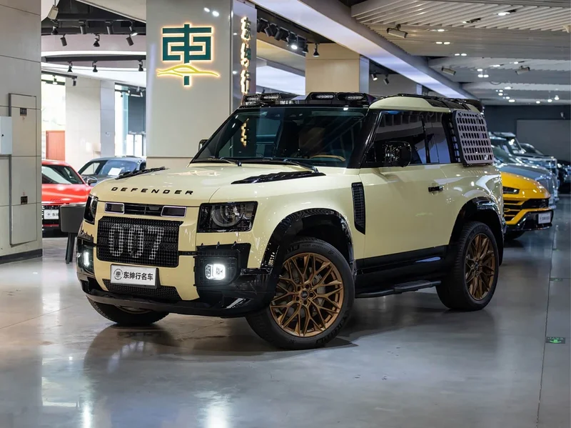 Land Rover Defender — фото 1
