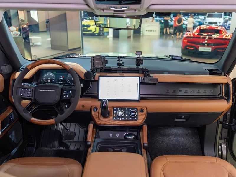 Land Rover Defender — фото 8