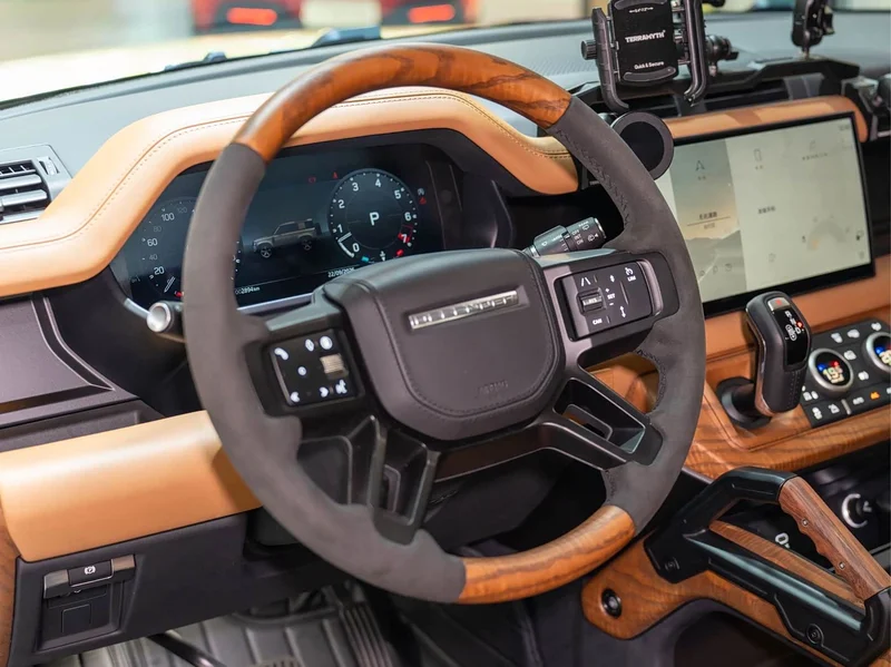 Land Rover Defender — фото 10