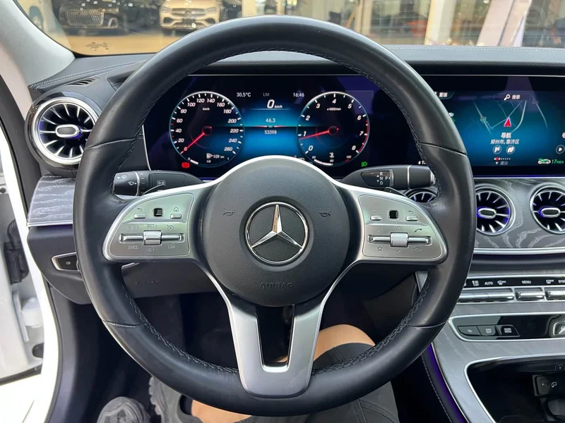 Mercedes-Benz CLS — фото 16