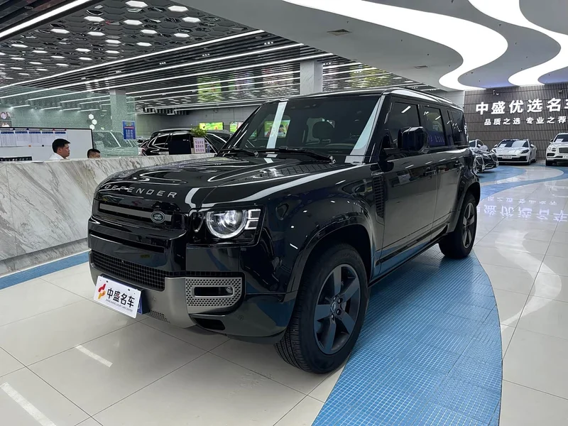 Land Rover Defender — фото 1