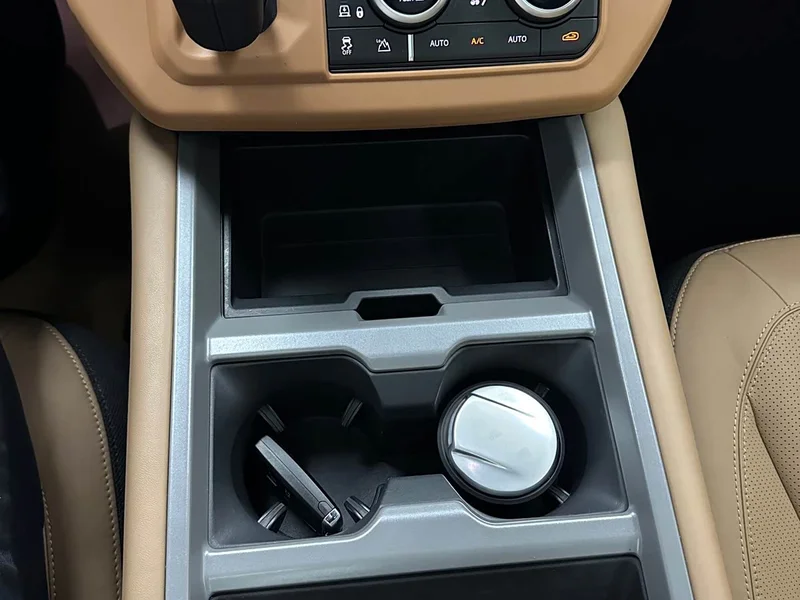 Land Rover Defender — фото 11