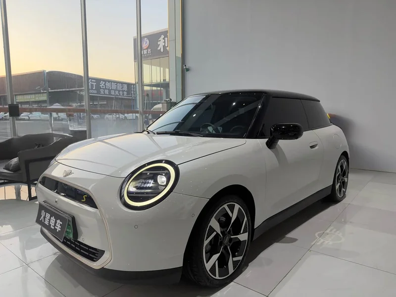 MINI Electric COOPER — фото 1