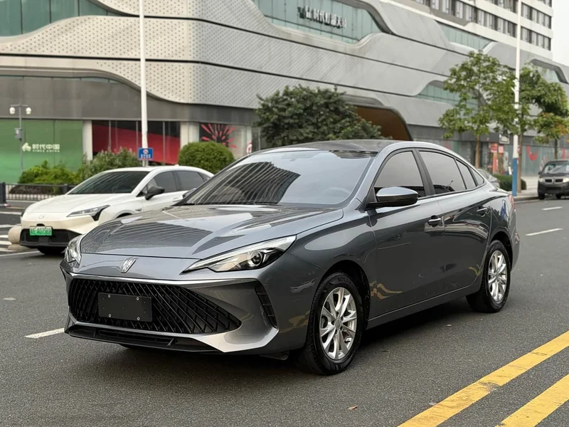 Roewe i5 — фото 1