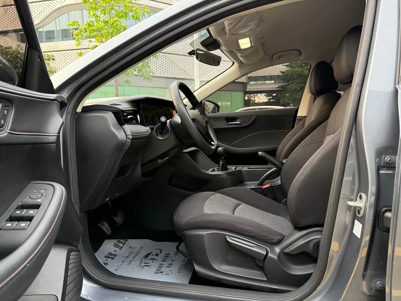 Roewe i5 — фото 11