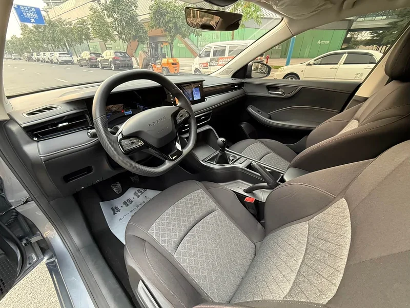 Roewe i5 — фото 12