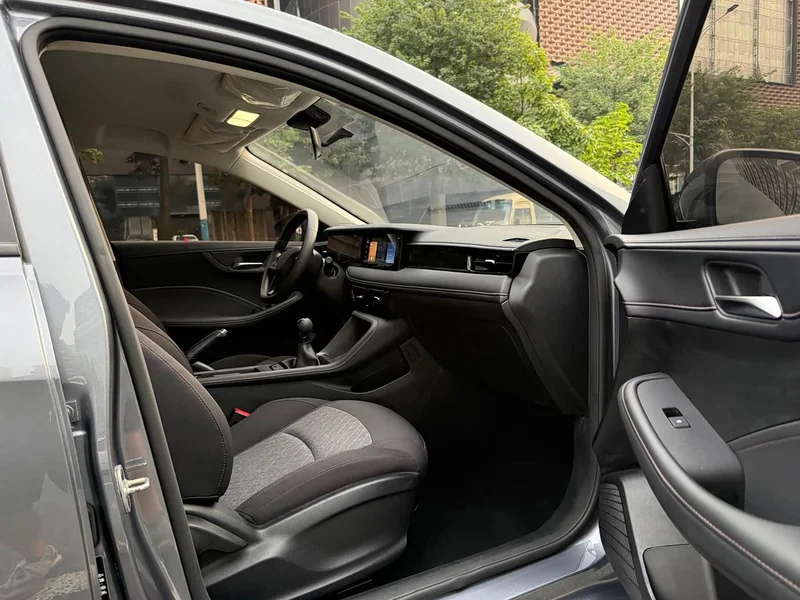 Roewe i5 — фото 17