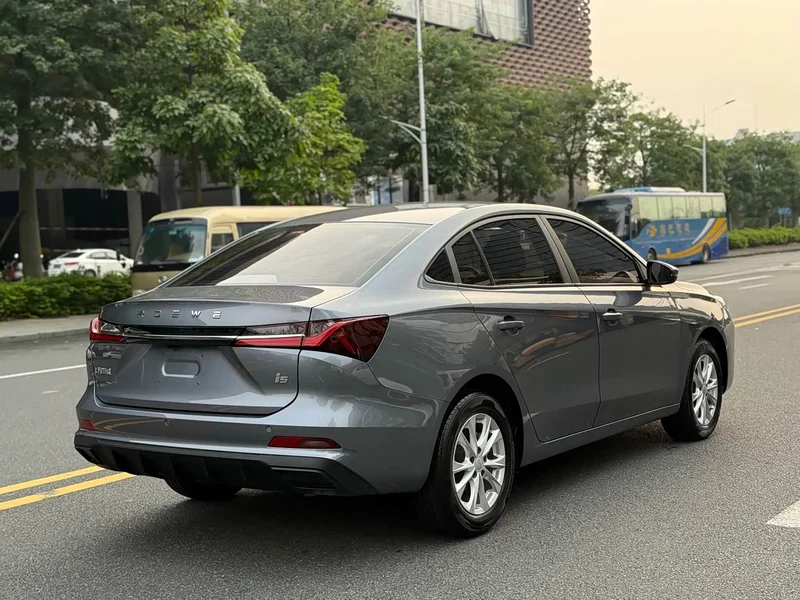 Roewe i5 — фото 6