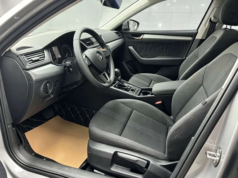 Skoda Superb — фото 4