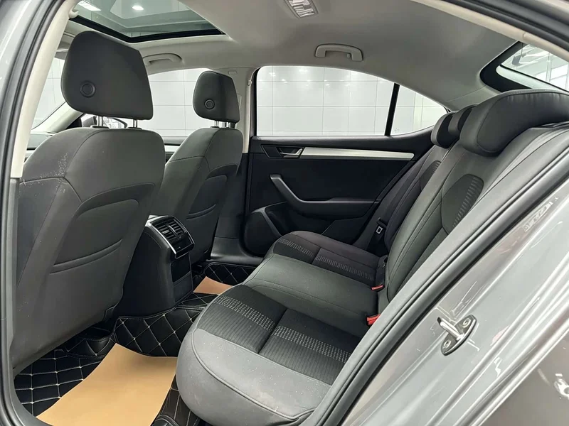 Skoda Superb — фото 5