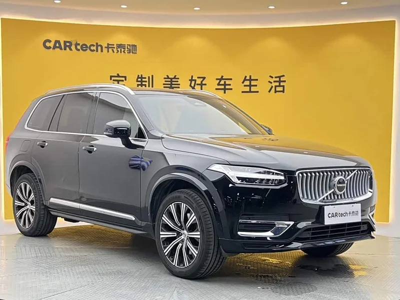 Volvo XC90 — фото 1