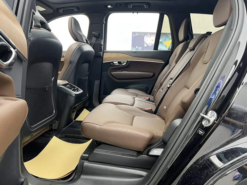 Volvo XC90 — фото 11