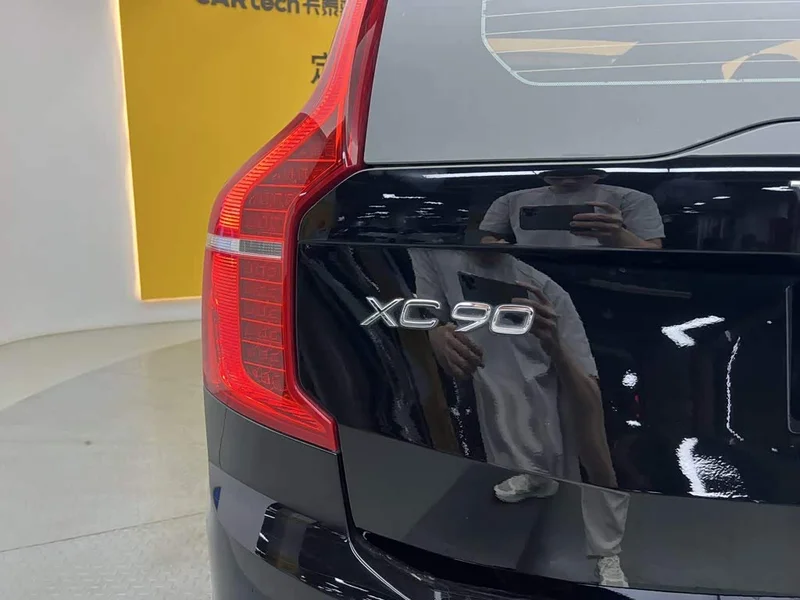 Volvo XC90 — фото 4