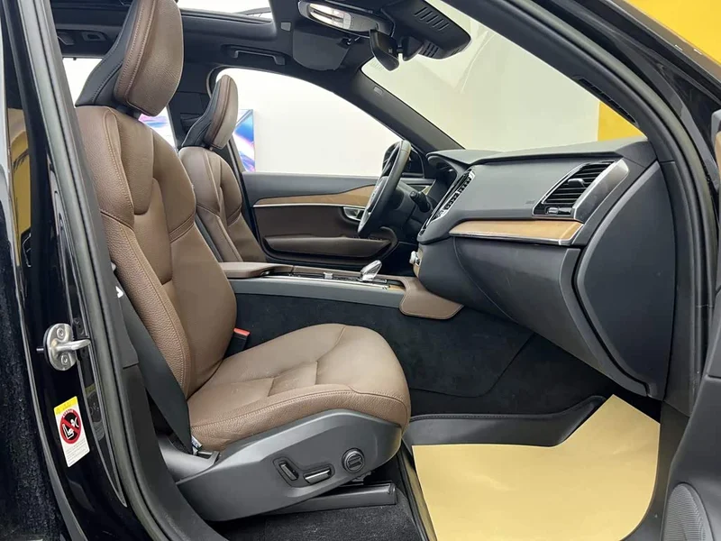 Volvo XC90 — фото 10