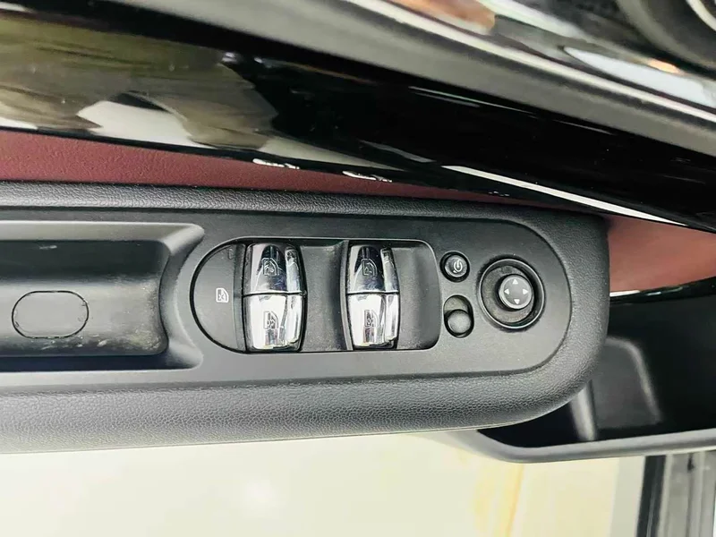 MINI CLUBMAN — фото 11