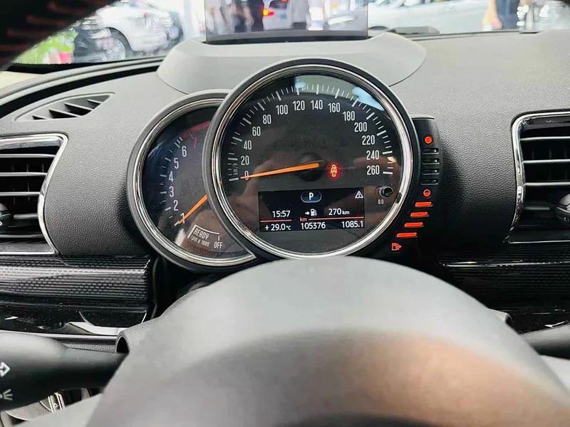 MINI CLUBMAN — фото 10