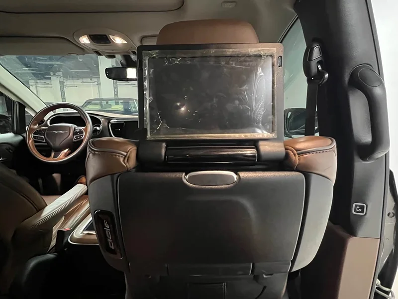 Jeep Grand Voyager Imported — фото 24