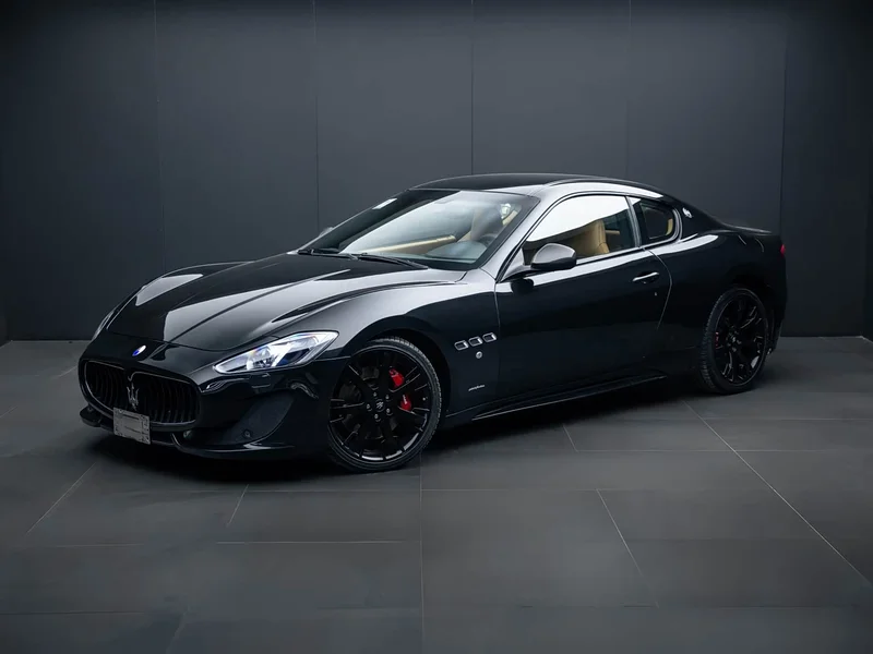 Maserati GranTurismo — фото 1