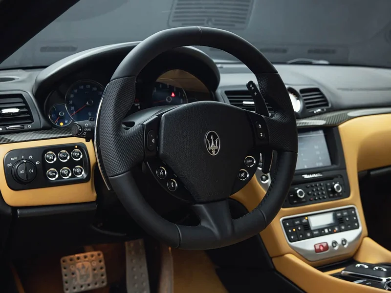 Maserati GranTurismo — фото 12