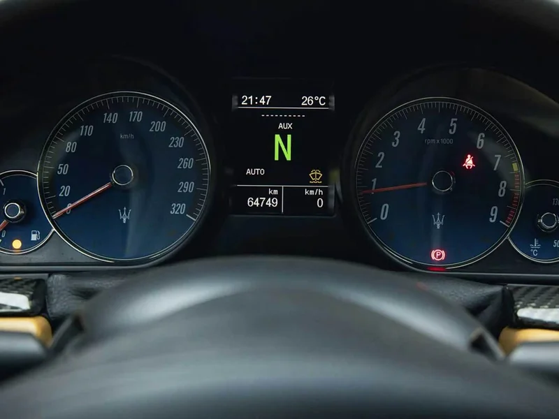 Maserati GranTurismo — фото 16