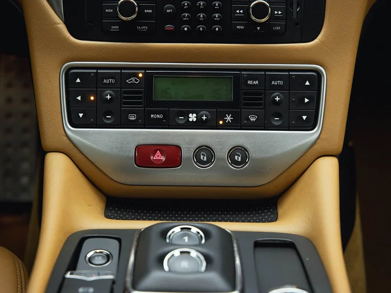 Maserati GranTurismo — фото 23