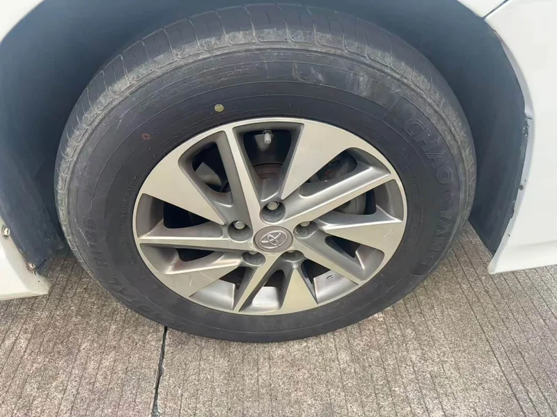Toyota Alphard — фото 15