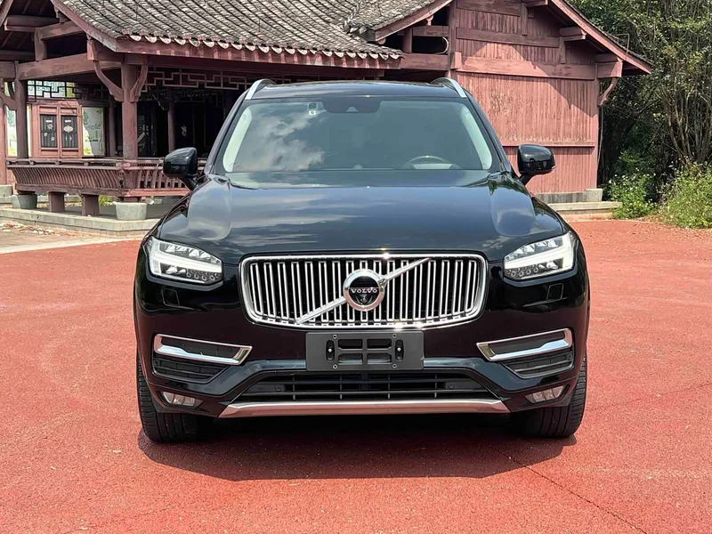 Volvo XC90 — фото 2