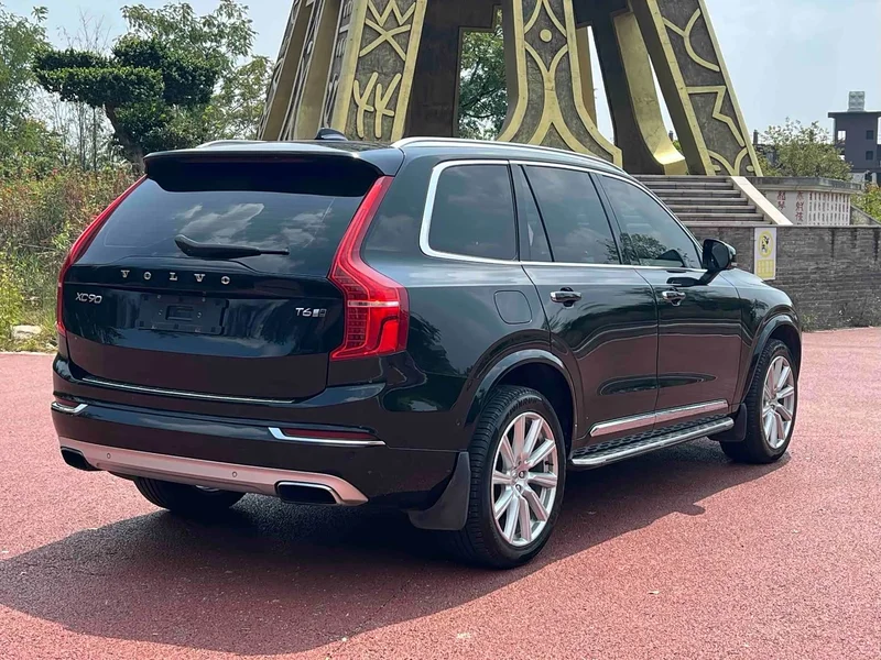 Volvo XC90 — фото 6